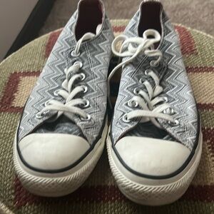 Black and white converse